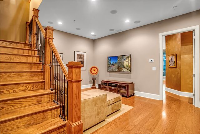 301 5th Av 702-602, Downtown Pgh, PA 15222