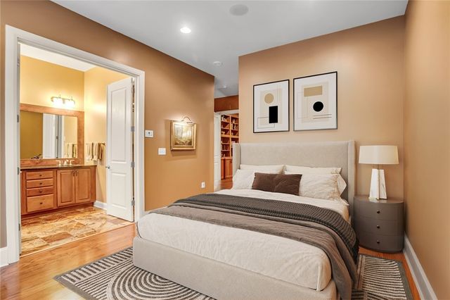 301 5th Av 702-602, Downtown Pgh, PA 15222