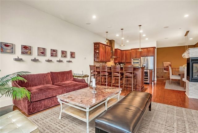 301 5th Av 702-602, Downtown Pgh, PA 15222
