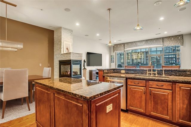 301 5th Av 702-602, Downtown Pgh, PA 15222