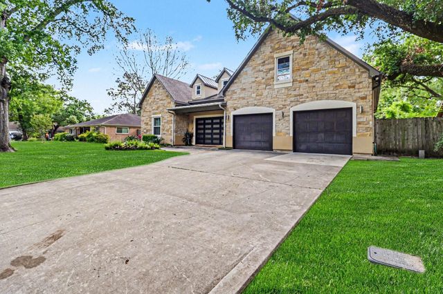 9507 Meadowglen Lane, Houston, TX 77063