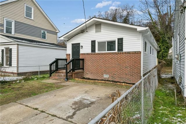 1239 24th ST, Newport News, VA 23607