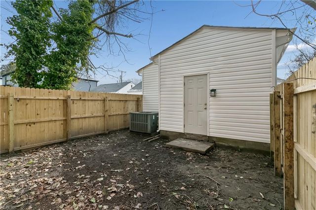 1239 24th ST, Newport News, VA 23607