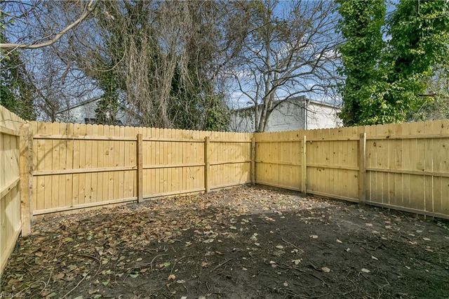 1239 24th ST, Newport News, VA 23607