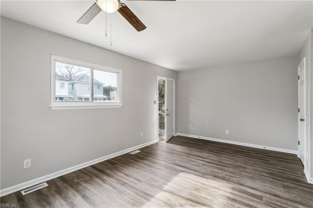 1239 24th ST, Newport News, VA 23607