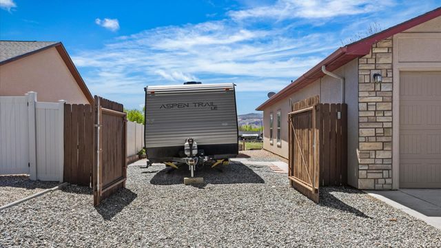 1004 Red Canyon Avenue, Fruita, CO 81521