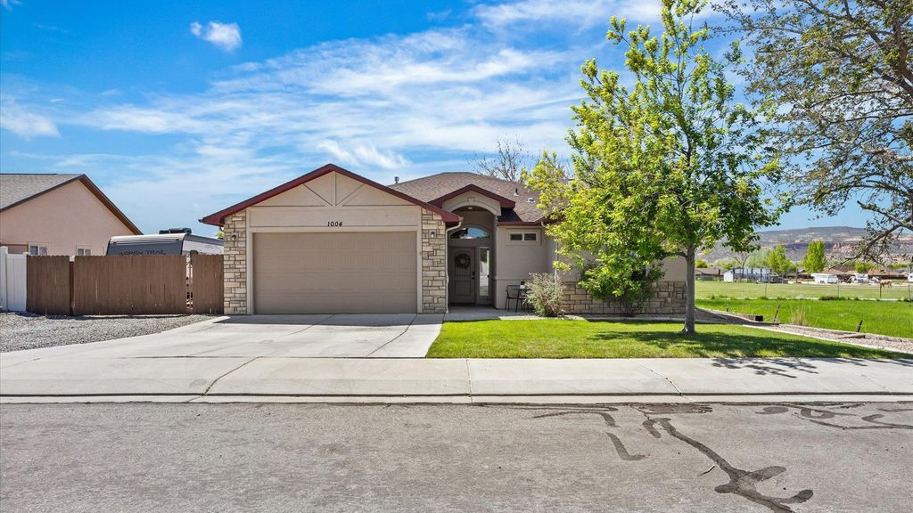 1004 Red Canyon Avenue, Fruita, CO 81521