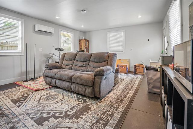 904 NW 20th Street, Oklahoma City, OK 73106