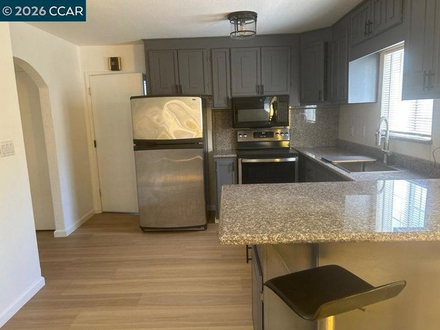 2626 Shamrock Dr, San Pablo, CA 94806