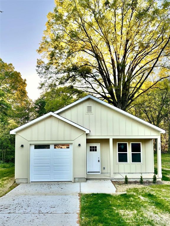 1019 N Ransom Street, Gastonia, NC 28052