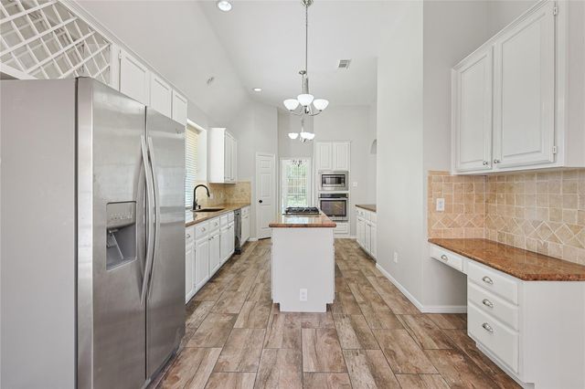 1531 Alderwood Drive, Sugar Land, TX 77479