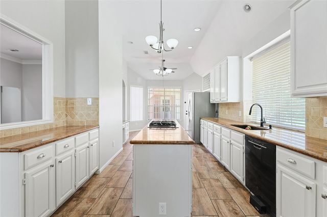 1531 Alderwood Drive, Sugar Land, TX 77479