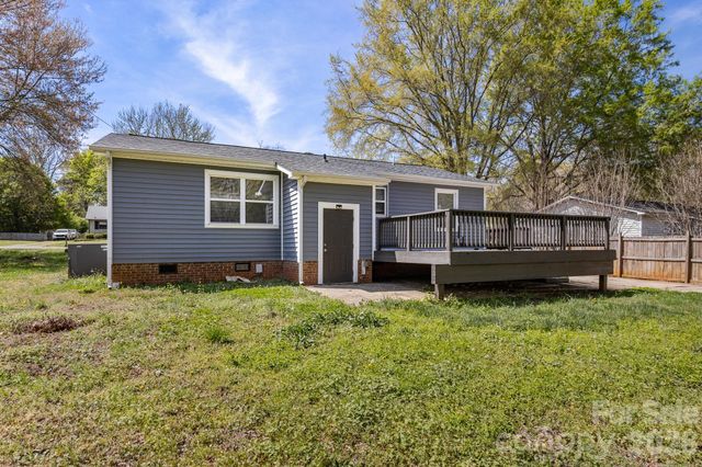 8410 Clear Meadow Lane, Charlotte, NC 28227