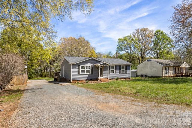 8410 Clear Meadow Lane, Charlotte, NC 28227