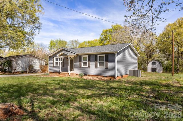 8410 Clear Meadow Lane, Charlotte, NC 28227