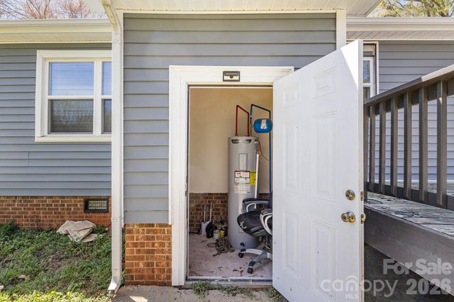 8410 Clear Meadow Lane, Charlotte, NC 28227