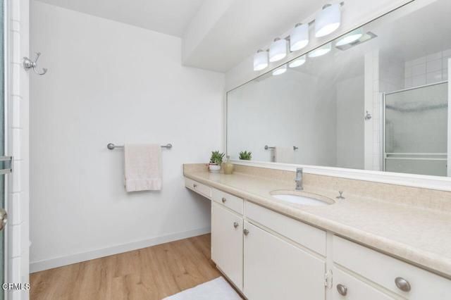 5411 Tyrone Avenue 202, Sherman Oaks, CA 91401