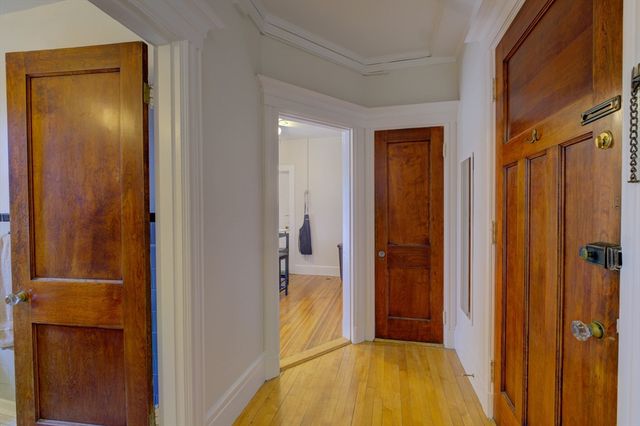 1572 Massachusetts Avenue 41, Cambridge, MA 02138