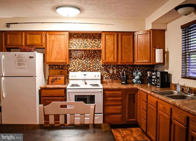 4551 GROVE HILL RIVER RD, Shenandoah, VA 22849