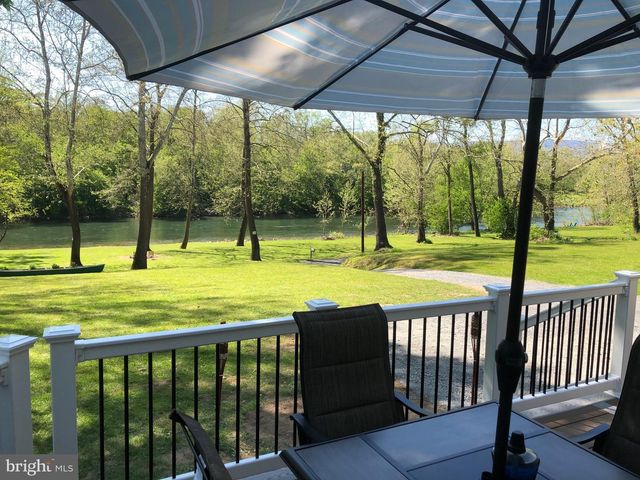 4551 GROVE HILL RIVER RD, Shenandoah, VA 22849