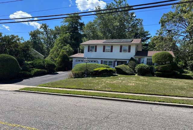 65 Landscape Drive, Wheatley Heights, NY 11798