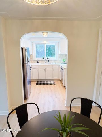 5249 Clover Lane, Toledo, OH 43623