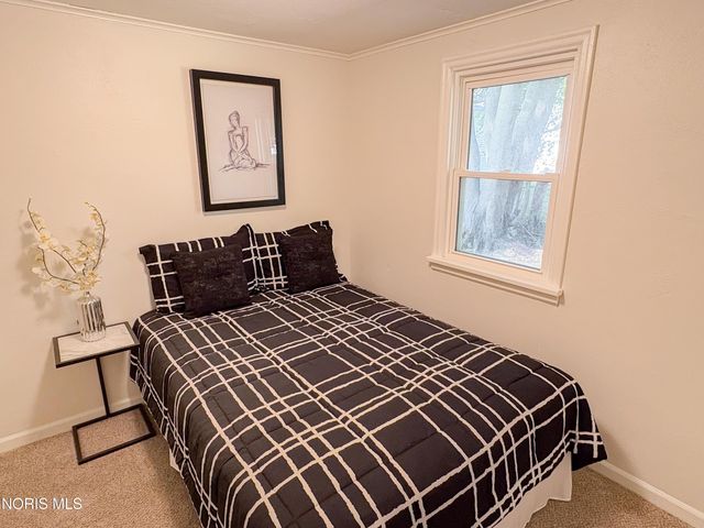 5249 Clover Lane, Toledo, OH 43623