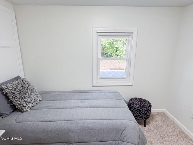 5249 Clover Lane, Toledo, OH 43623