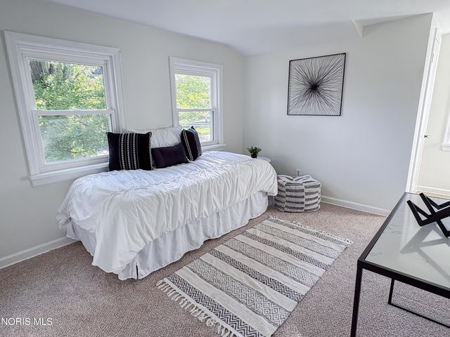 5249 Clover Lane, Toledo, OH 43623