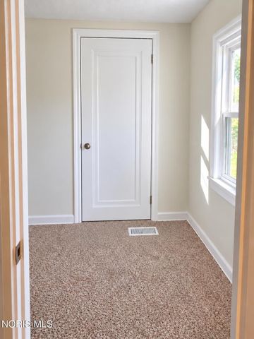 5249 Clover Lane, Toledo, OH 43623