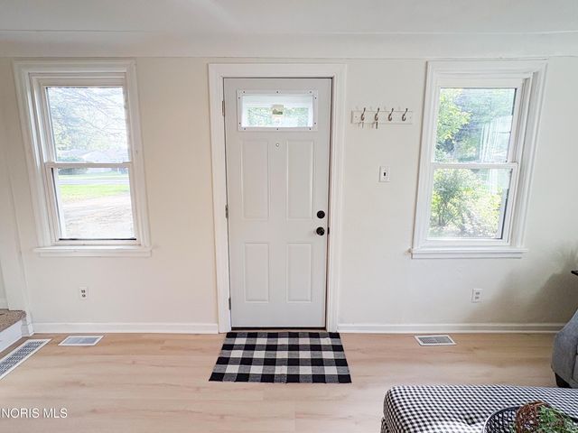 5249 Clover Lane, Toledo, OH 43623