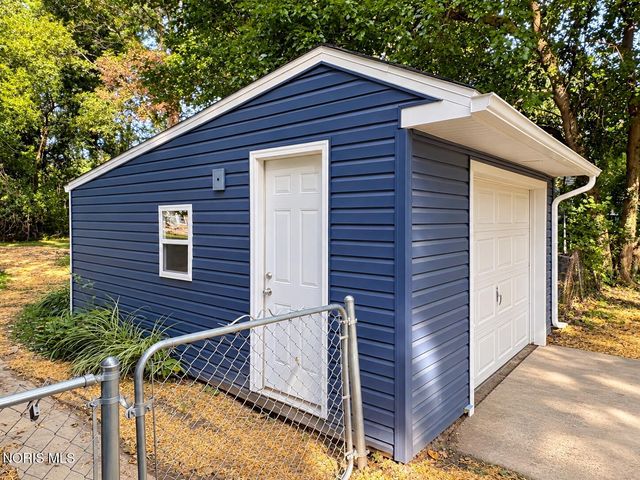 5249 Clover Lane, Toledo, OH 43623