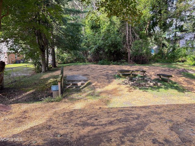 5249 Clover Lane, Toledo, OH 43623