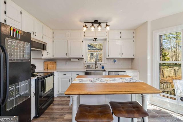 810 Hounds Ridge Court, Lawrenceville, GA 30043