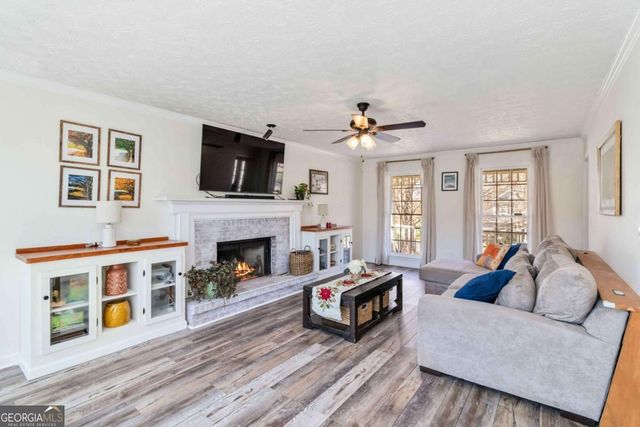 810 Hounds Ridge Court, Lawrenceville, GA 30043