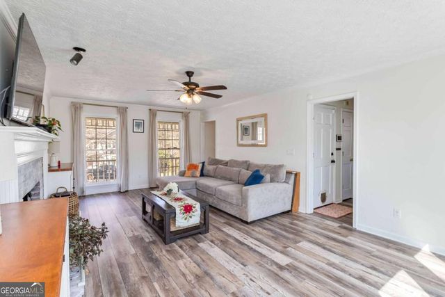 810 Hounds Ridge Court, Lawrenceville, GA 30043