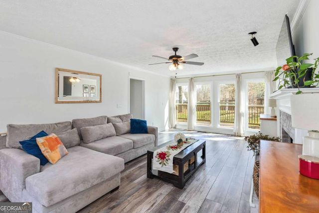 810 Hounds Ridge Court, Lawrenceville, GA 30043