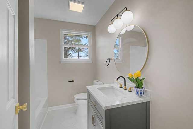 3792 Lunn Dr, Nashville, TN 37218