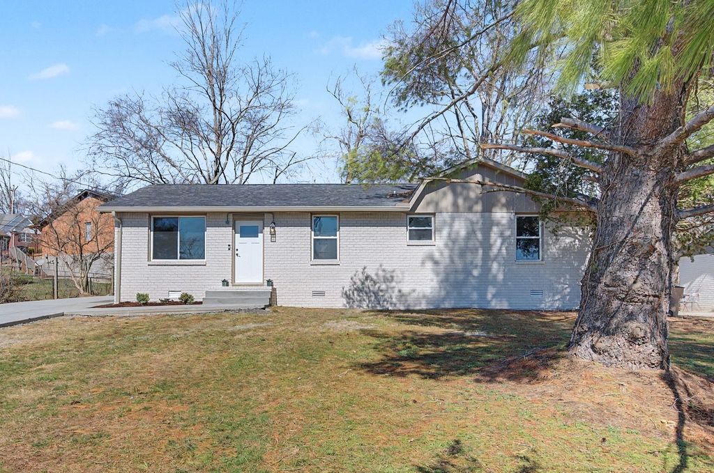 3792 Lunn Dr, Nashville, TN 37218