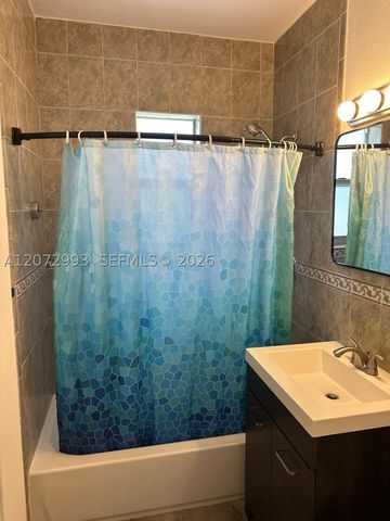 6805 Abbott Ave 8, Miami Beach, FL 33141