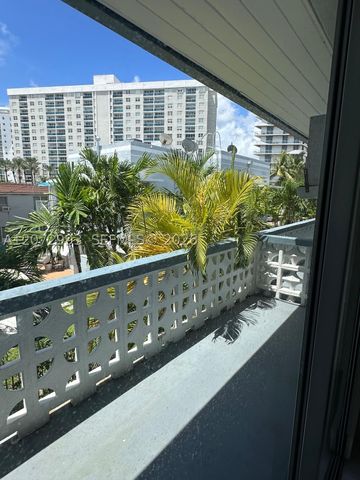 6805 Abbott Ave 8, Miami Beach, FL 33141