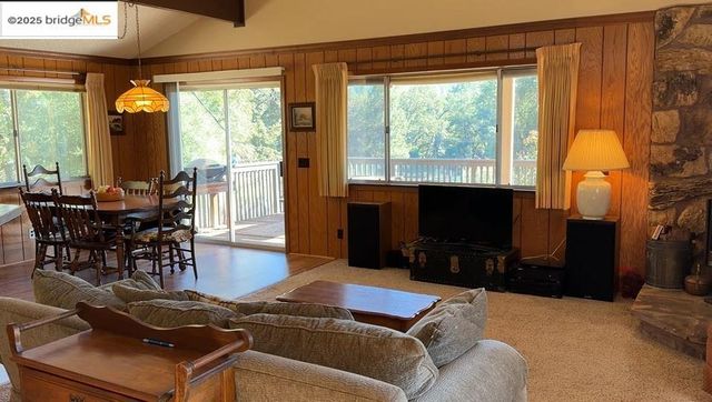 20386 Pine Mountain Dr., Groveland, CA 95321