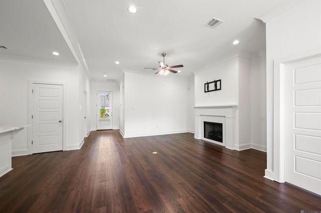 9674 Brookfield Ave, Denham Springs, LA 70726