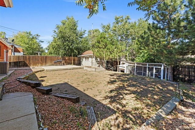 1461 E 95th Avenue, Thornton, CO 80229