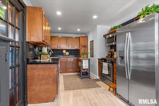 1425 W EDWARDS Street, Springfield, IL 62704