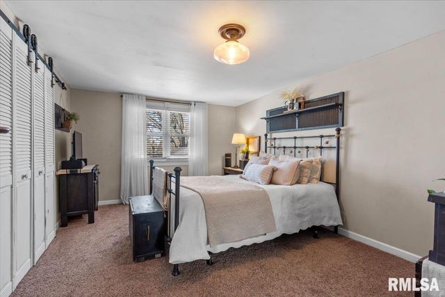 1425 W EDWARDS Street, Springfield, IL 62704