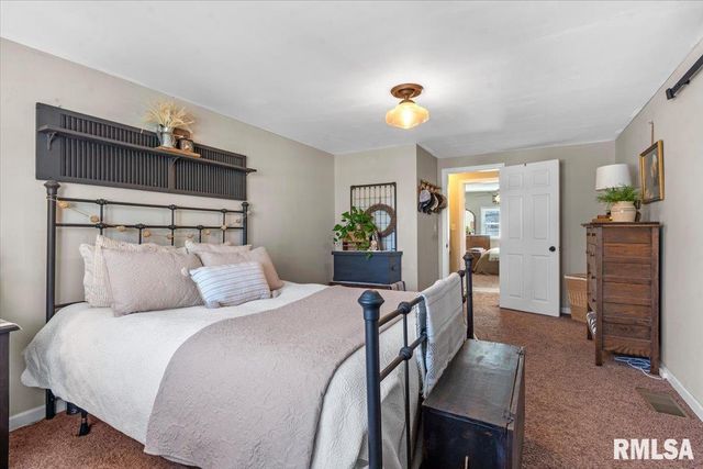 1425 W EDWARDS Street, Springfield, IL 62704