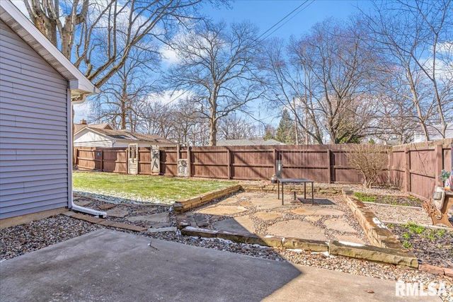 1425 W EDWARDS Street, Springfield, IL 62704