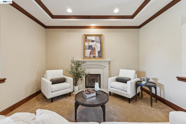 2402 Silver Oaks Ln, Pleasanton, CA 94566