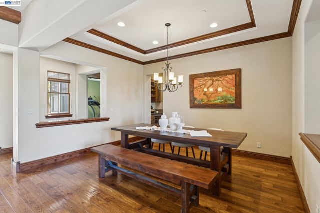 2402 Silver Oaks Ln, Pleasanton, CA 94566